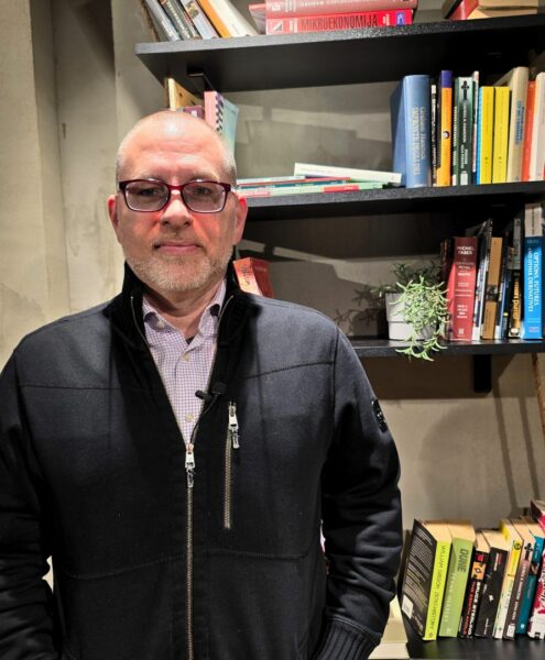 Jonathan Westover Steakholder and comunication management